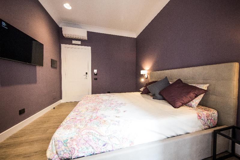 Art House Bed & Breakfast 2*